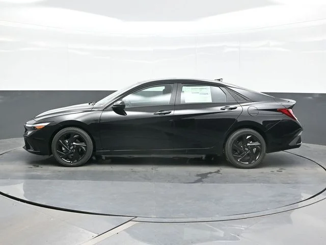 New 2026 Black Hyundai SEL Sport image 4