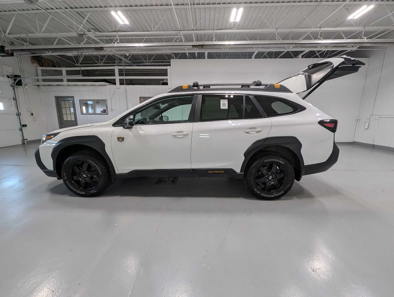 Used 2022 Crystal White Pearl Subaru Wilderness image 12