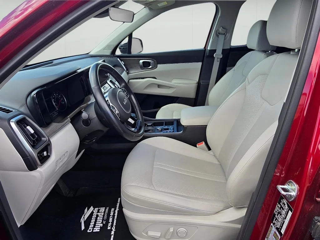 Used 2022 Passion Red Tintcoat Kia EX image 9