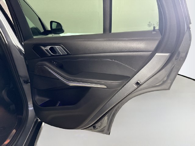 Used 2024 Skyscraper Grey Metallic BMW sDrive40i image 24