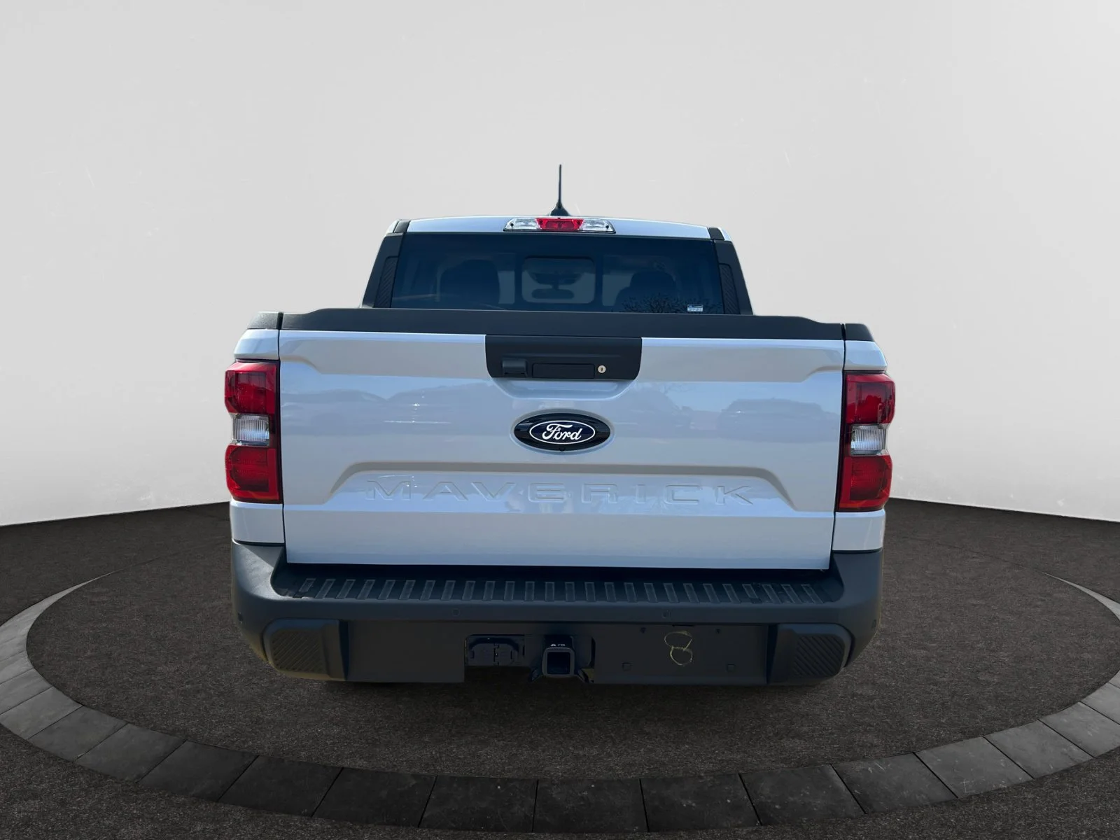 New 2026 Space White Metallic Ford Lariat image 4