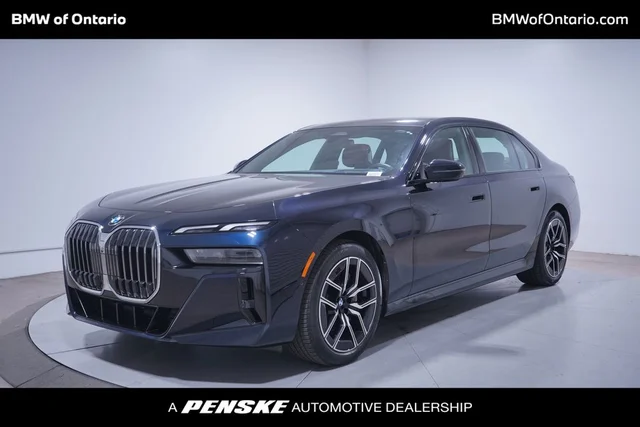 Certified Pre-Owned 2022 BMW 7 Series 740i 4D Sedan in Ontario