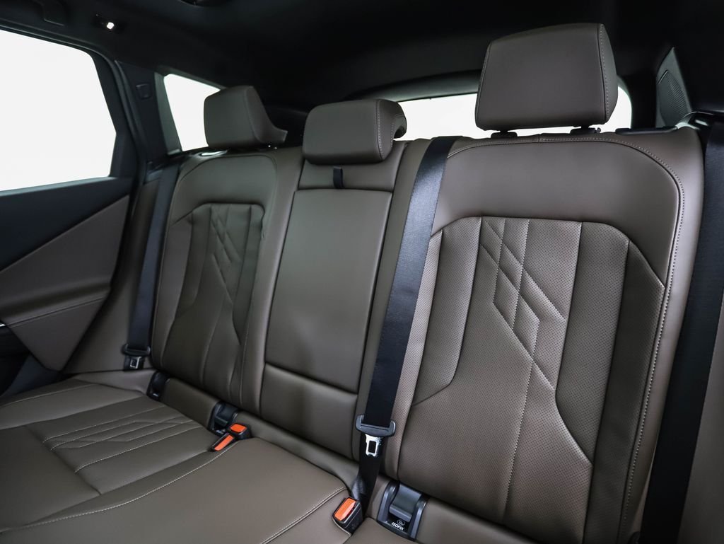 New 2026 Gray Metallic BMW 30 xDrive image 23