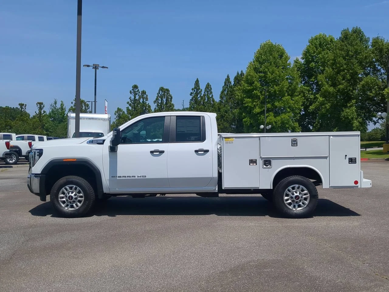 New 2026 Summit White GMC Pro image 5