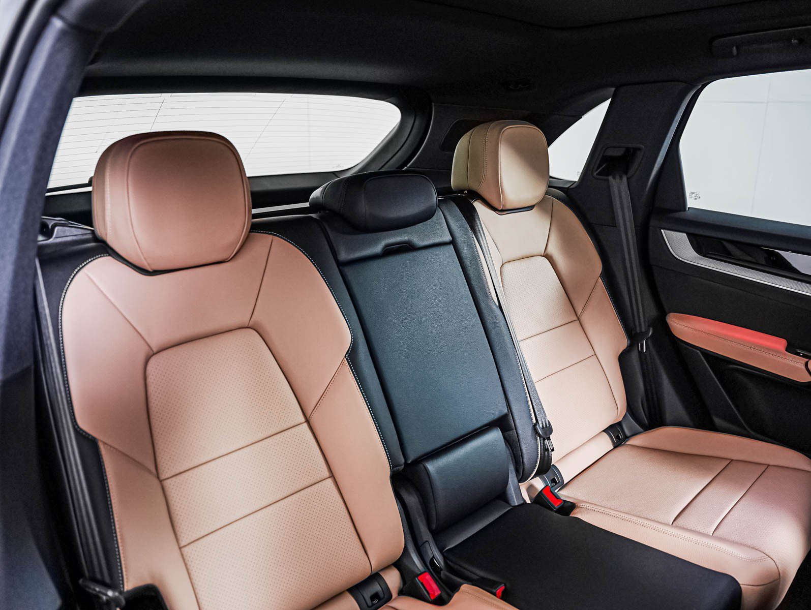 New 2026 VANADIUM GREY Porsche  image 6