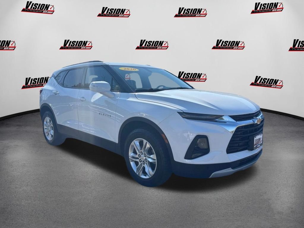 Used 2020 White Chevrolet LT image 3