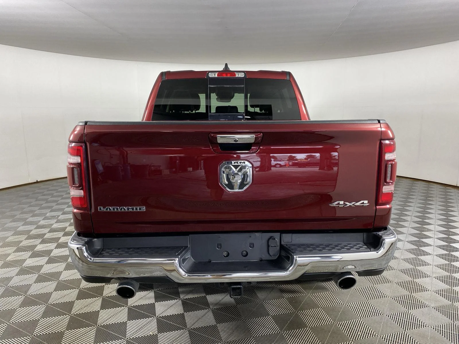 Used 2022 Delmonico Red Pearlcoat Ram Laramie image 9