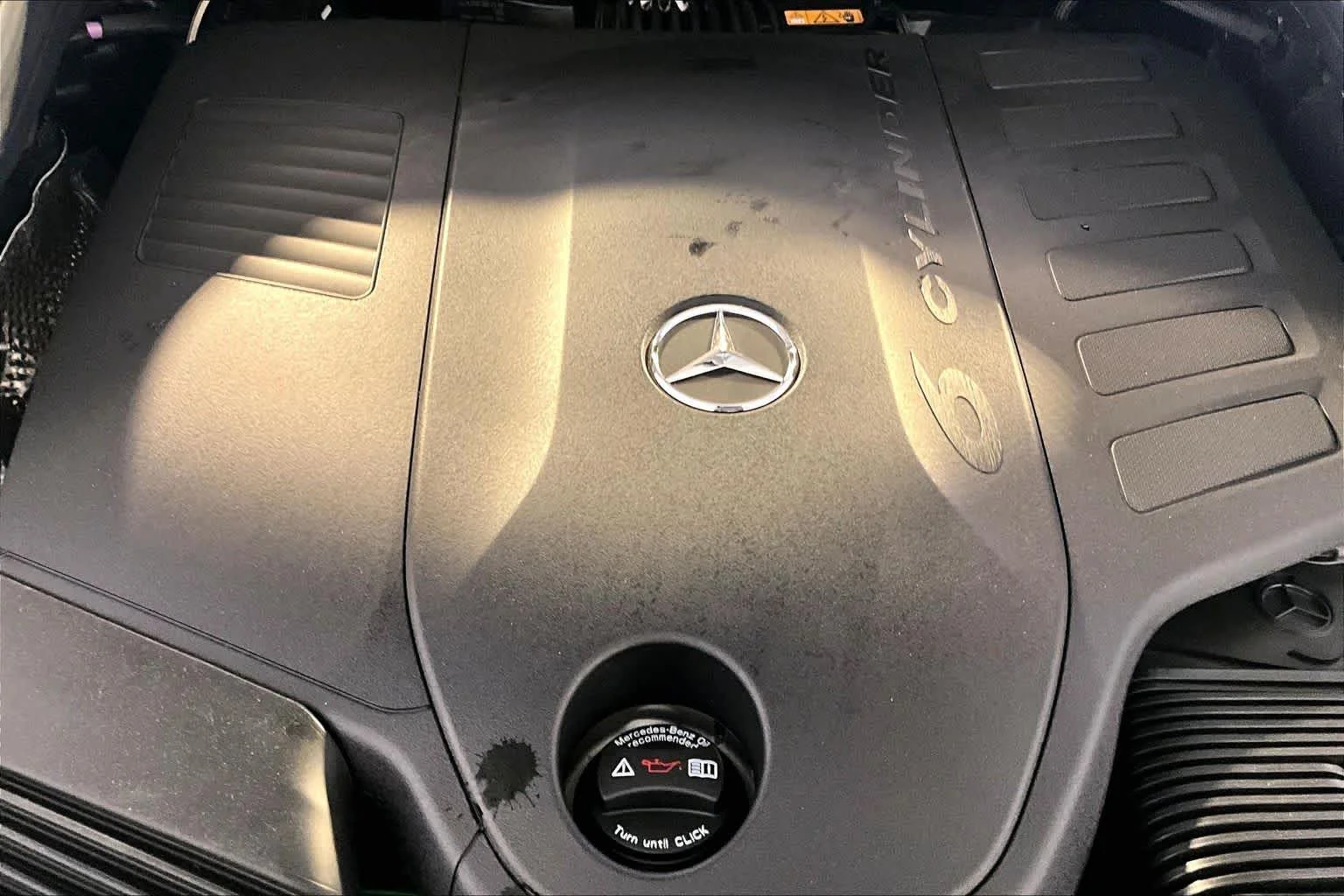 New 2026 MANUFAKTUR Moonlight White Metallic Mercedes-Benz GLS 450 image 15