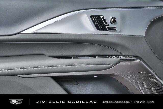 2027 Cadillac LYRIQ Luxury - Photo 6