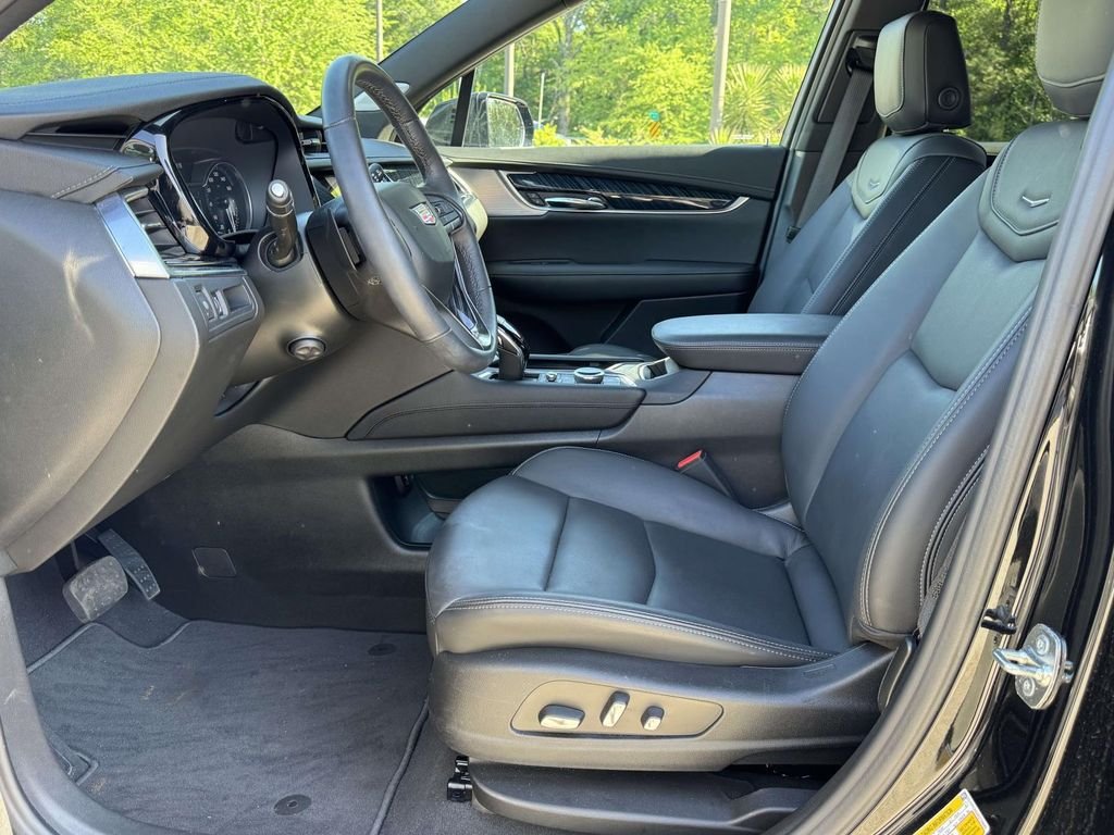 Used 2024 Black Cadillac Premium Luxury image 20