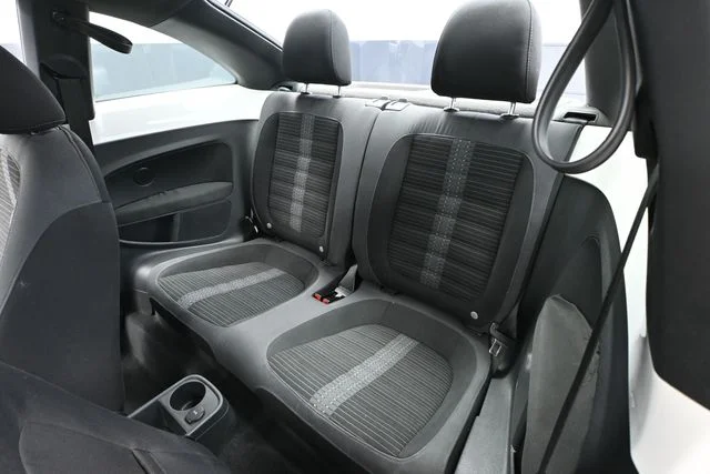 2012 Volkswagen Beetle 2.0 - Photo 27