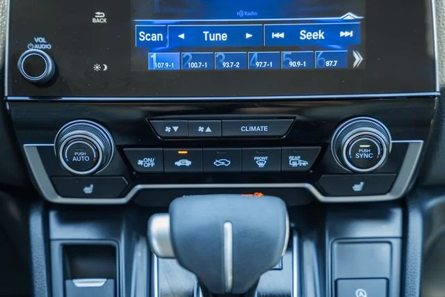Used 2022 White Honda EX image 23
