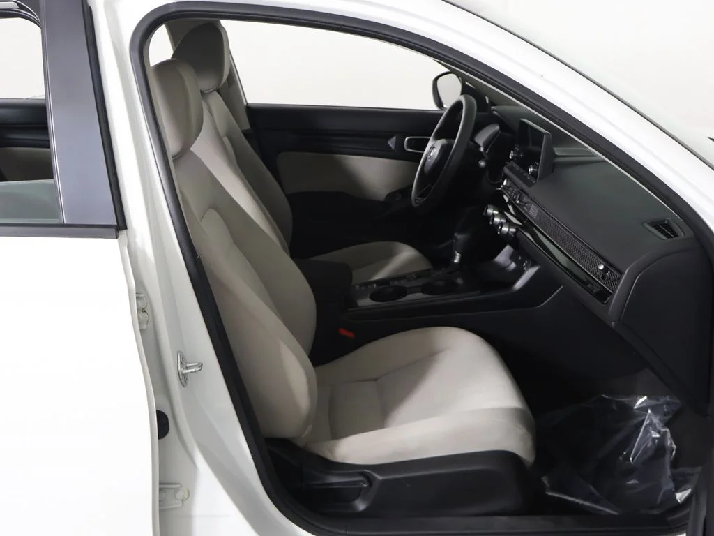 Used 2023 White Honda LX image 22