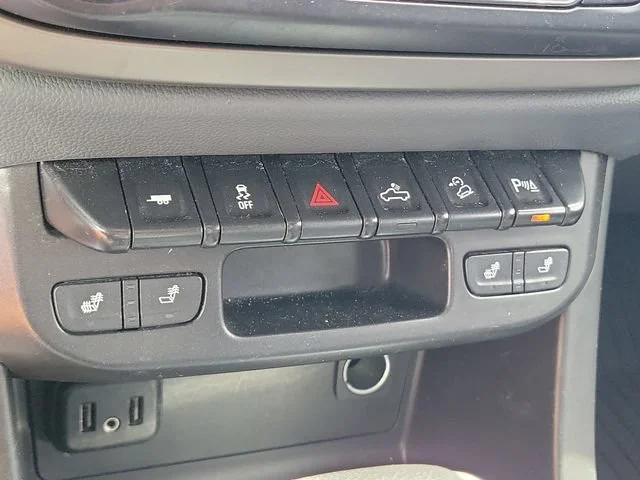 2021 Chevrolet Colorado Z71 - Photo 36