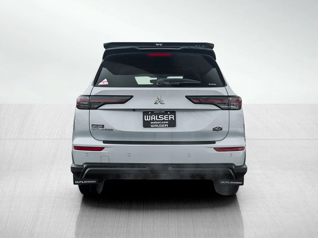 New 2026 White Diamond/Black Roof Mitsubishi TRAIL EDITION S-AWC image 5