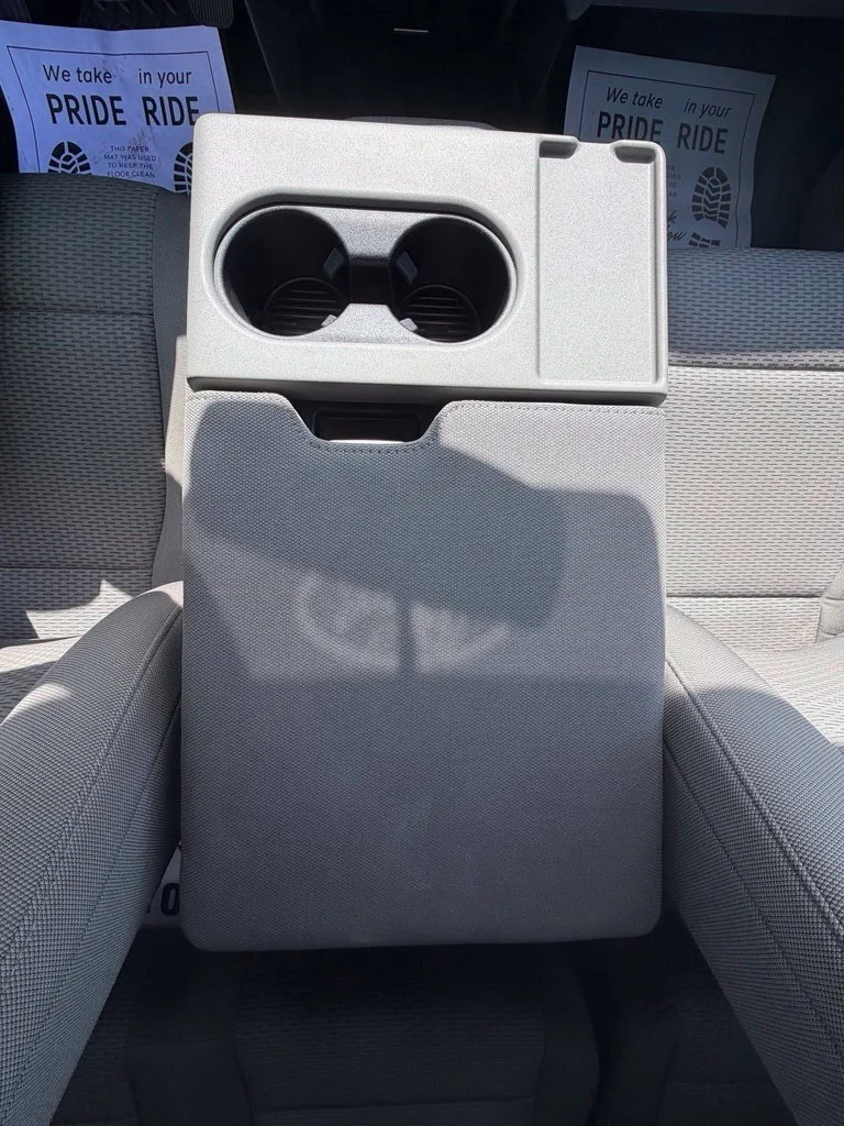 Used 2018 Blue Ford XL image 17