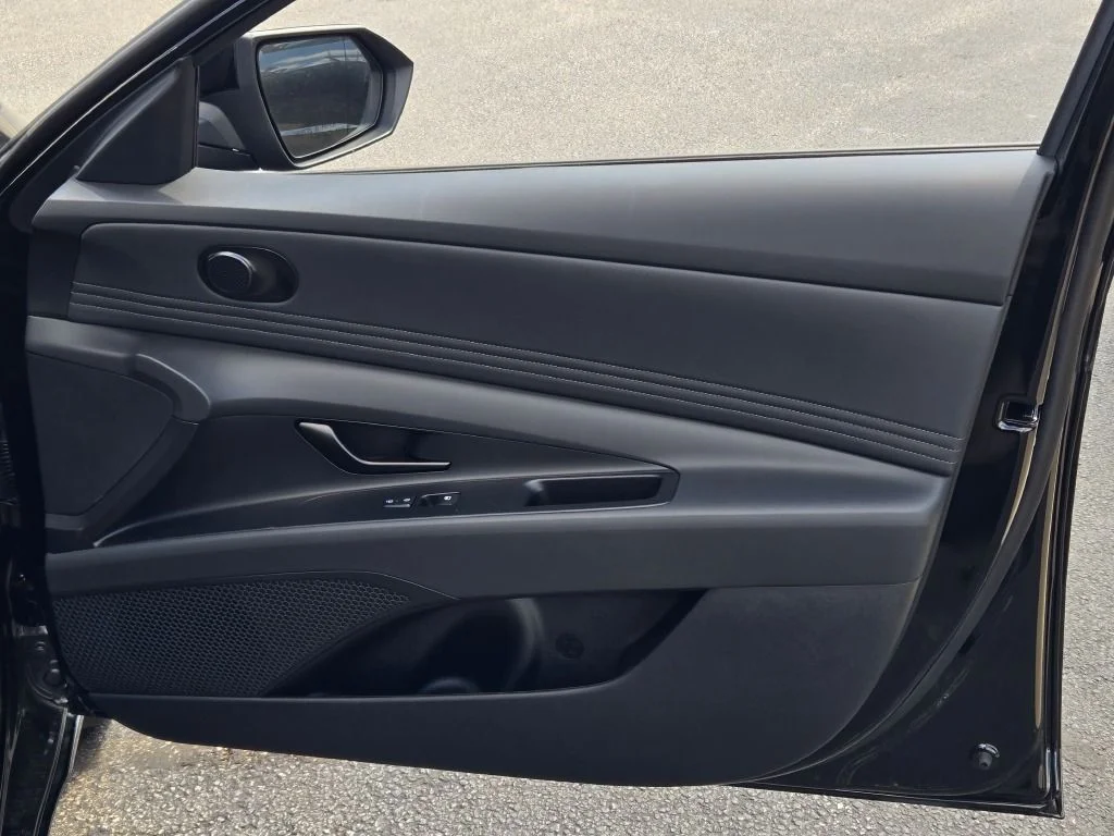 New 2026 Abyss Black Hyundai SEL Sport image 5