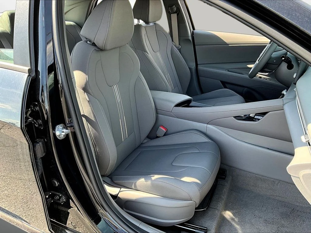 New 2026 Black Hyundai Blue image 10