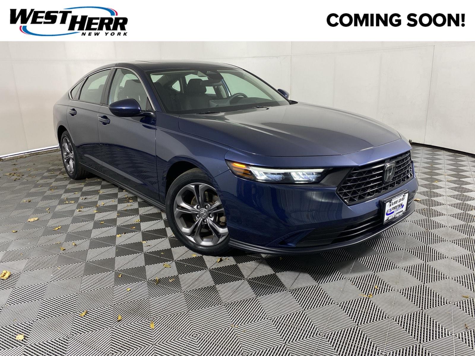 Used 2024 Canyon River Blue Metallic Honda EX image 1