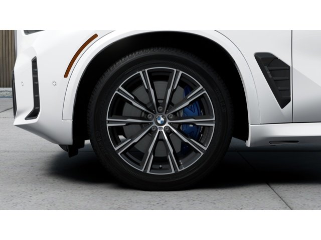 New 2026 Mineral White Metallic BMW M60i image 7