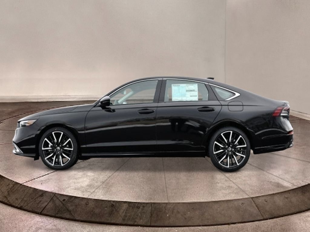 New 2026 Crystal Black Pearl Honda Touring image 2