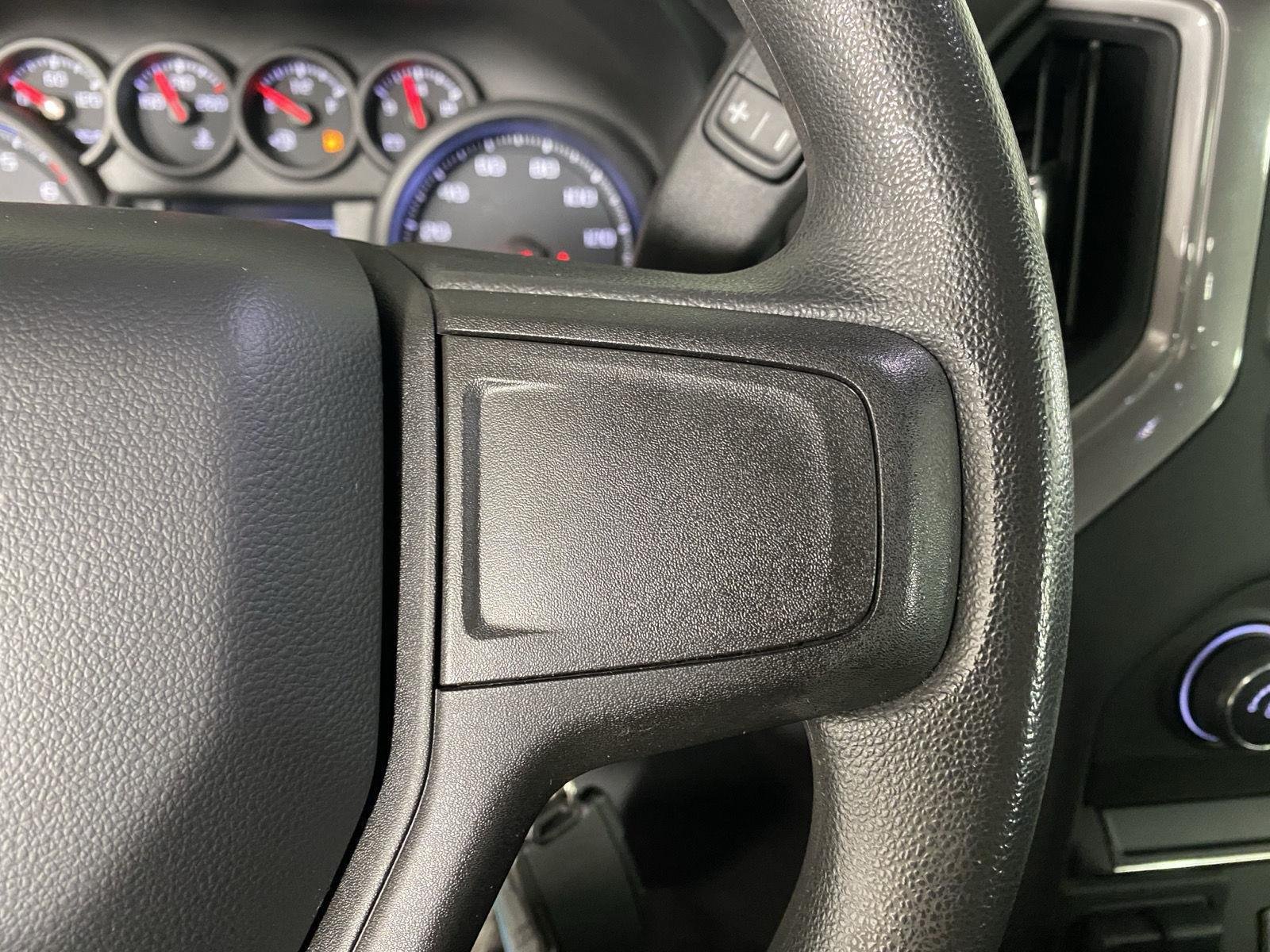 Used 2019 Black Chevrolet Custom image 13