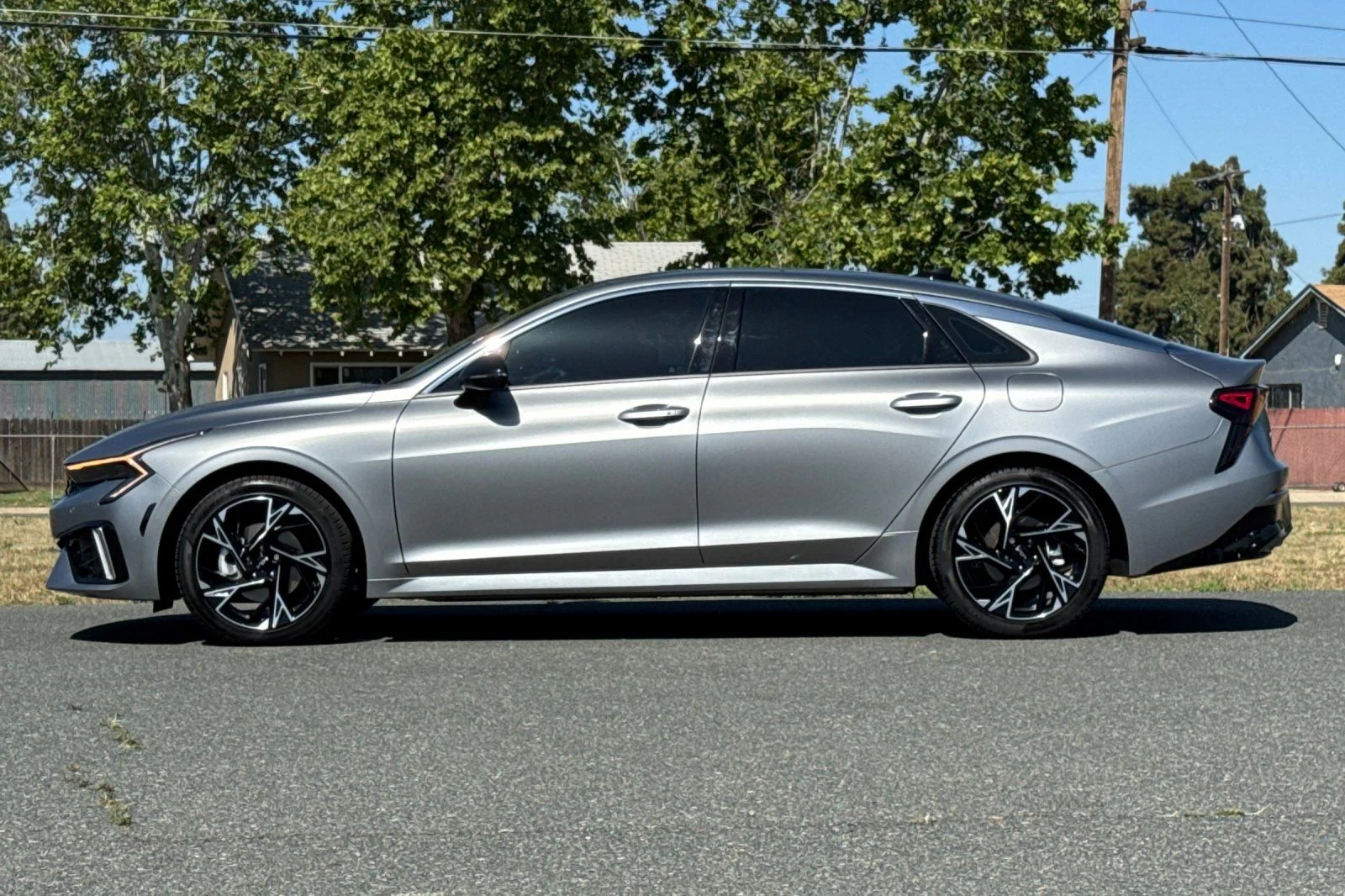 Used 2025 Steel Kia GT-Line image 8