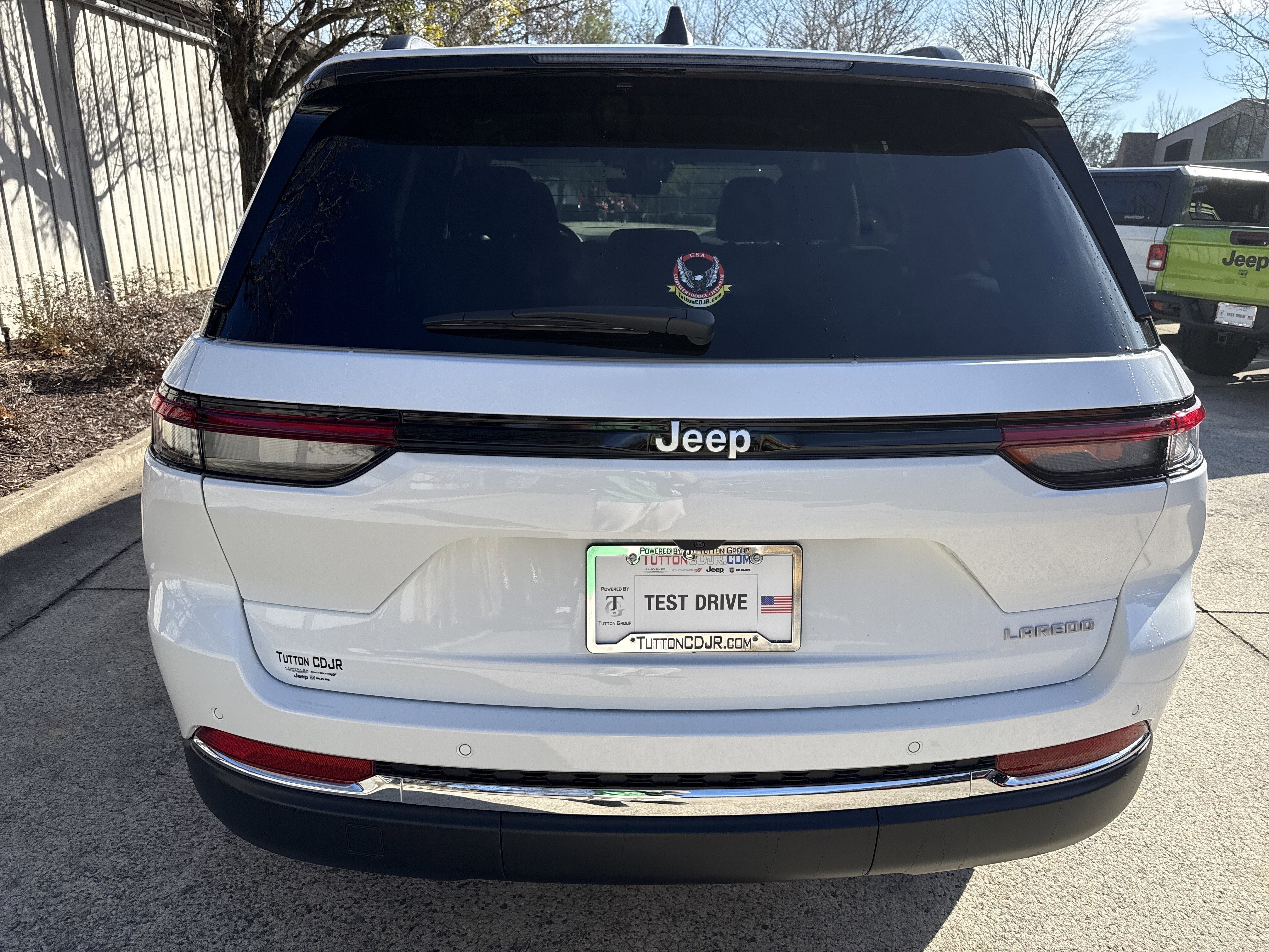 New 2025 Bright White Clearcoat Jeep Laredo image 6