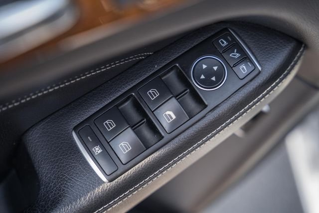 Used 2013 Black Mercedes-Benz ML 350 image 39