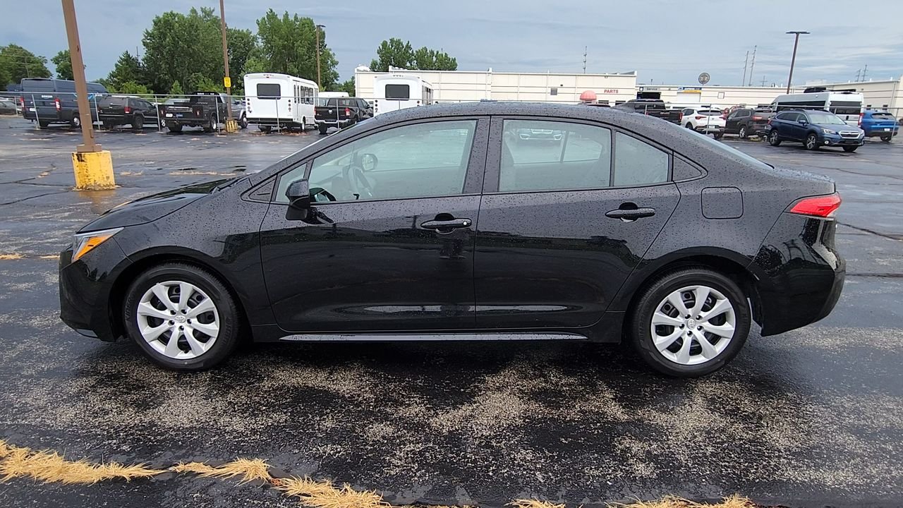 Used 2025 Midnight Black Metallic Toyota LE image 5