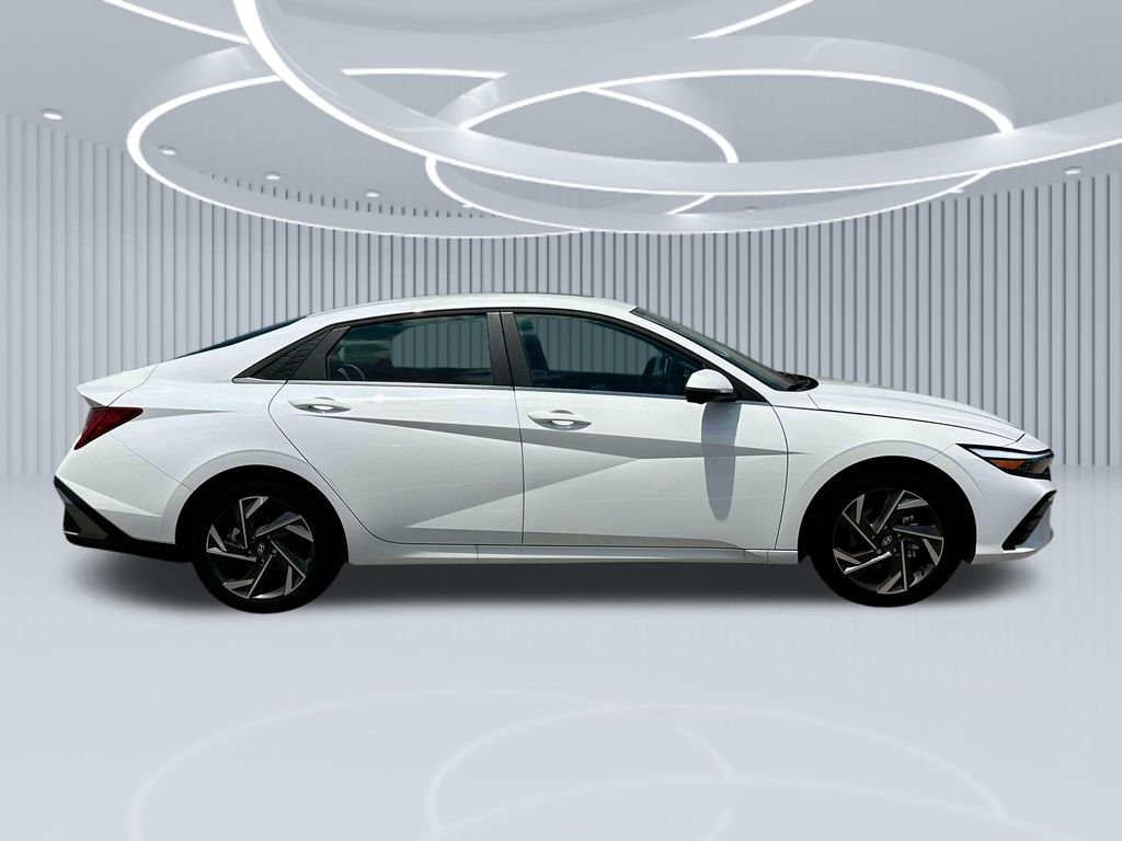 New 2025 White Hyundai Limited image 28