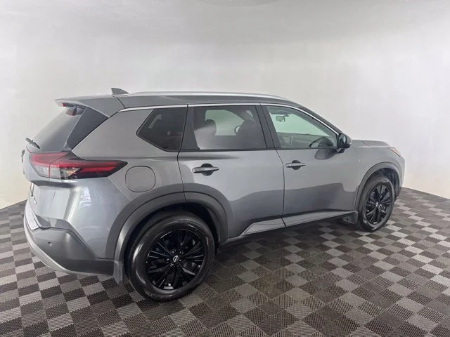 Used 2023 Gray Nissan SV image 8