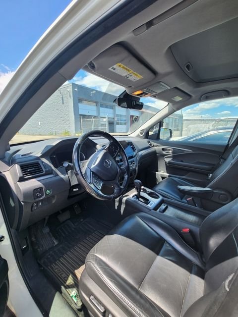 Used 2019 White Honda EX-L image 13