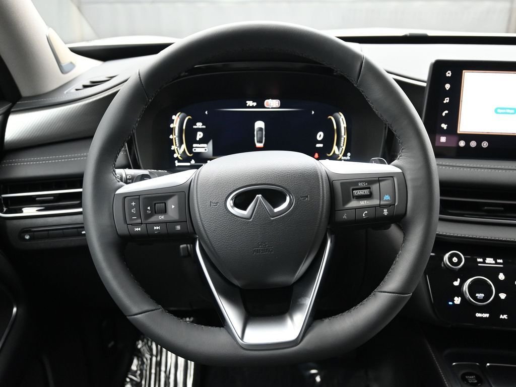 Used 2026 White INFINITI LUXE image 20