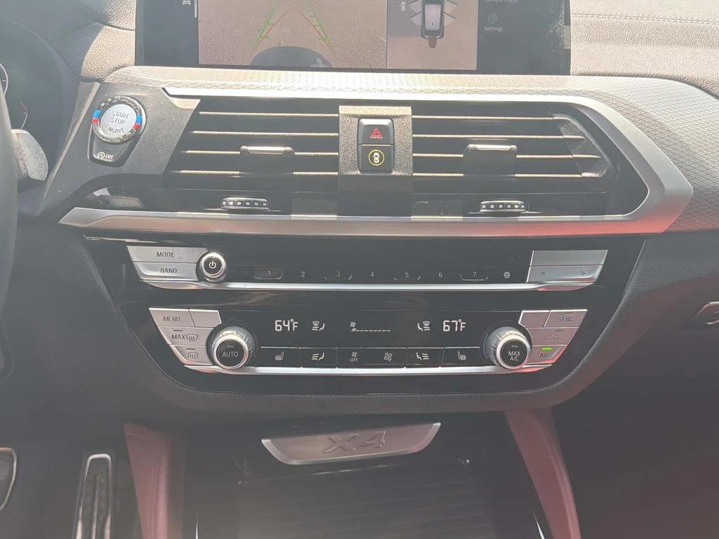 Used 2021 White BMW xDrive30i image 4