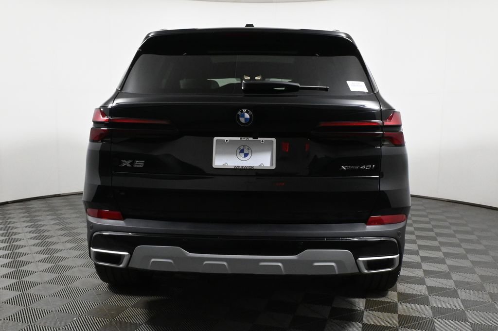 Used 2026 Black BMW xDrive40i image 6