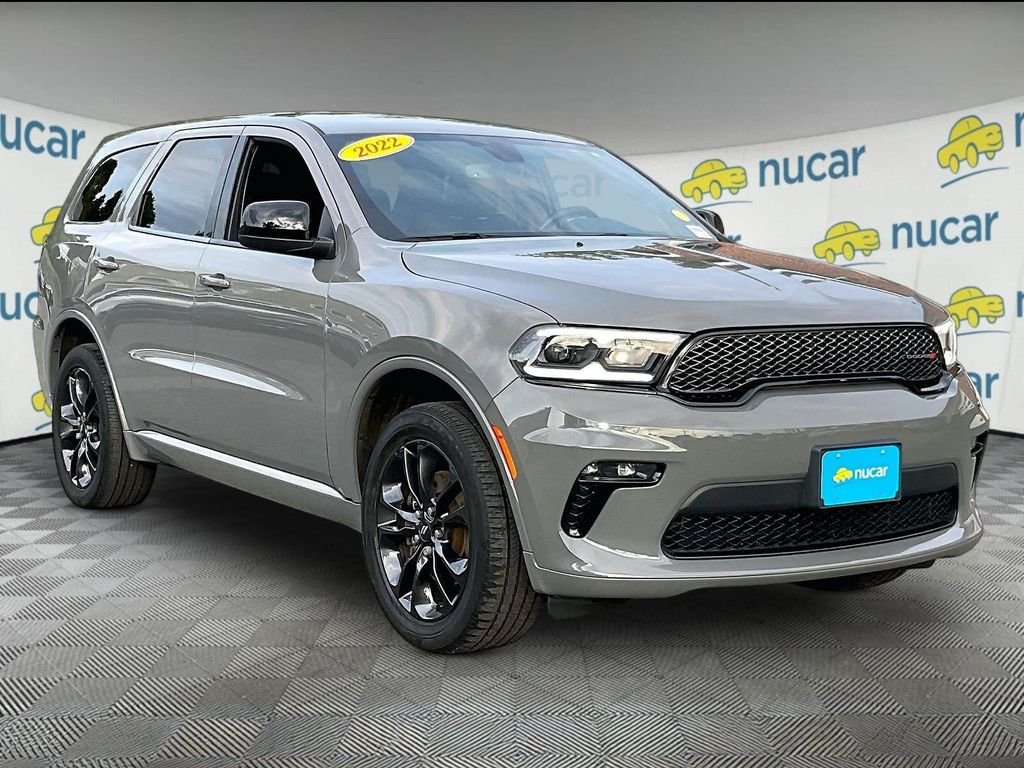 Used 2022 Gray Dodge SXT image 1