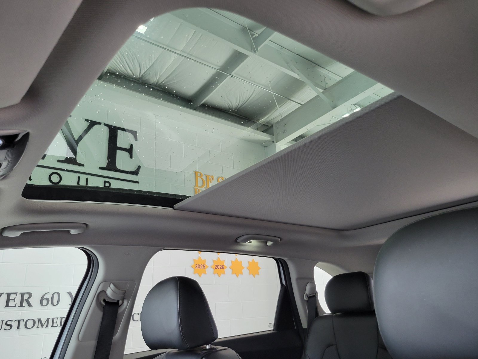 Used 2023 White Kia X-Line EX image 11