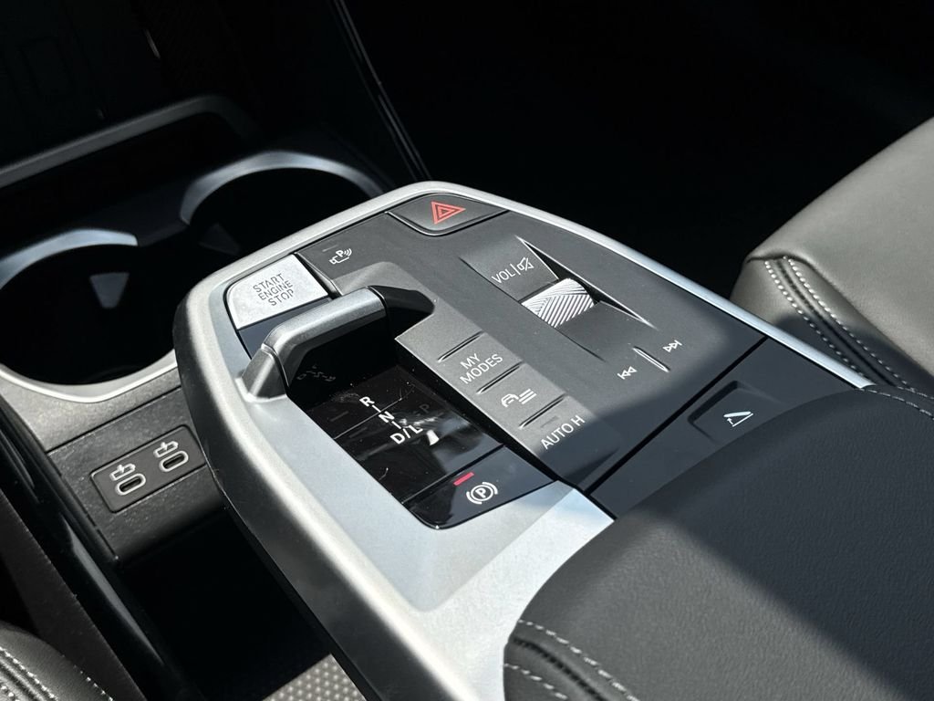New 2026 Black Sapphire Metallic BMW xDrive28i image 22