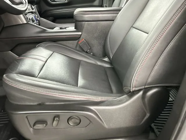 Used 2022 EMPIRE BEIGE METALLIC Chevrolet RST image 23