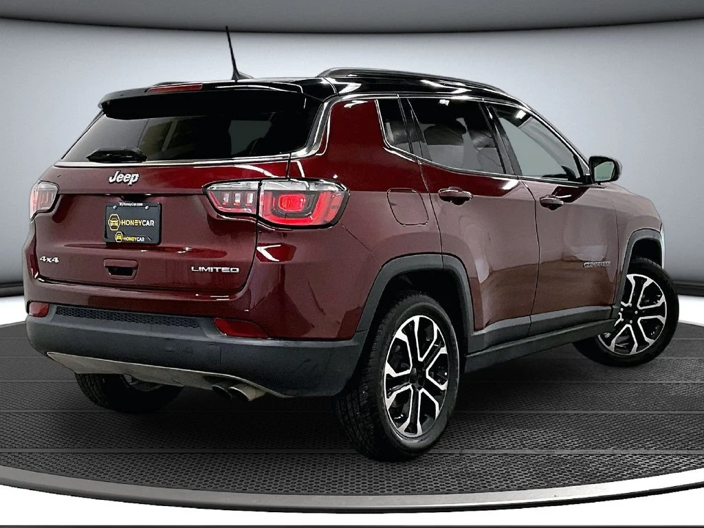 Used 2022 Red Jeep Limited image 6