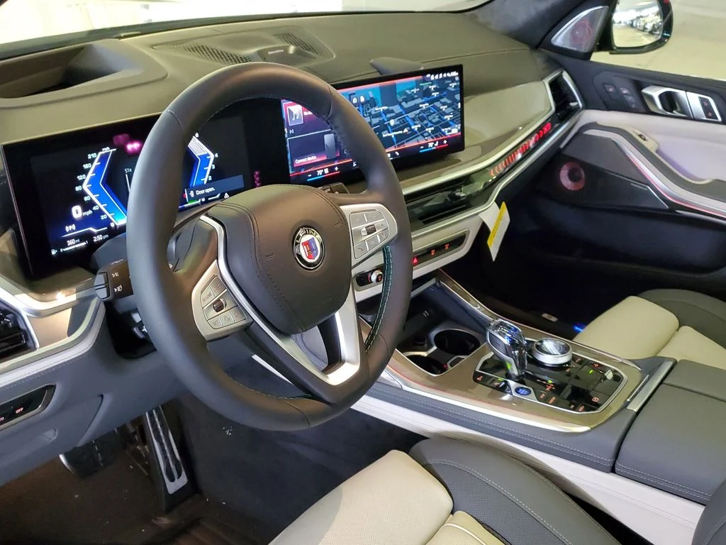 2026 BMW X7 ALPINA XB7 - Photo 15