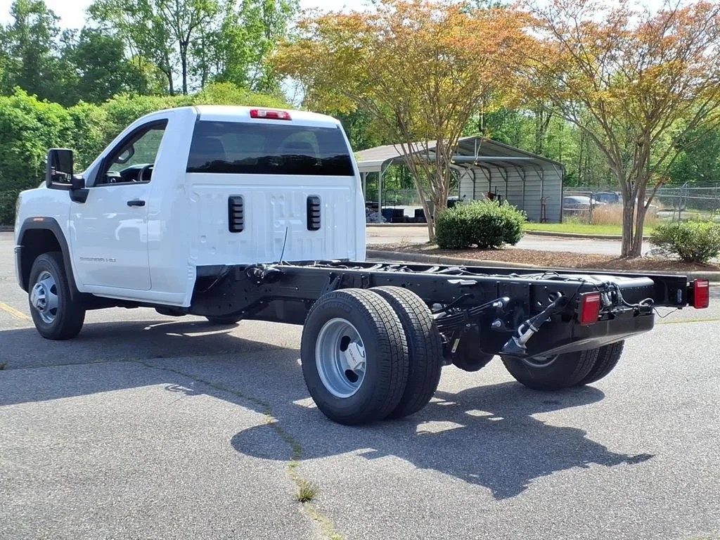 2026 GMC Sierra 3500HD Pro - Photo 27