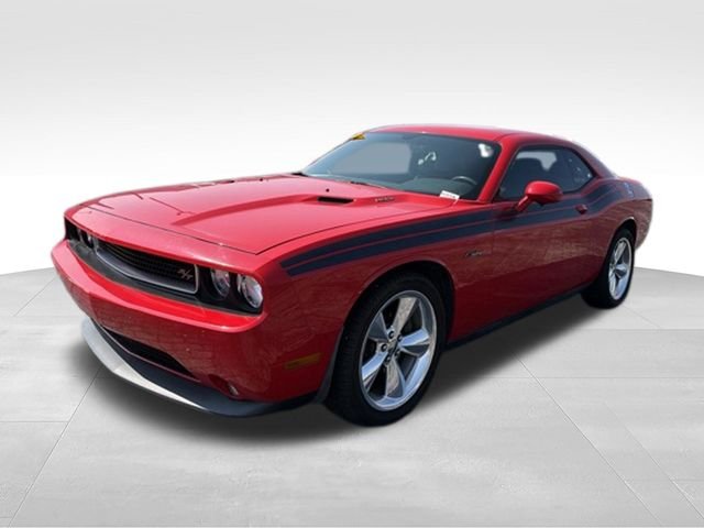 Used 2014 Red Dodge R/T image 8