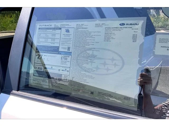 New 2026 CRYSTAL WHITE PEARL Subaru Limited image 28