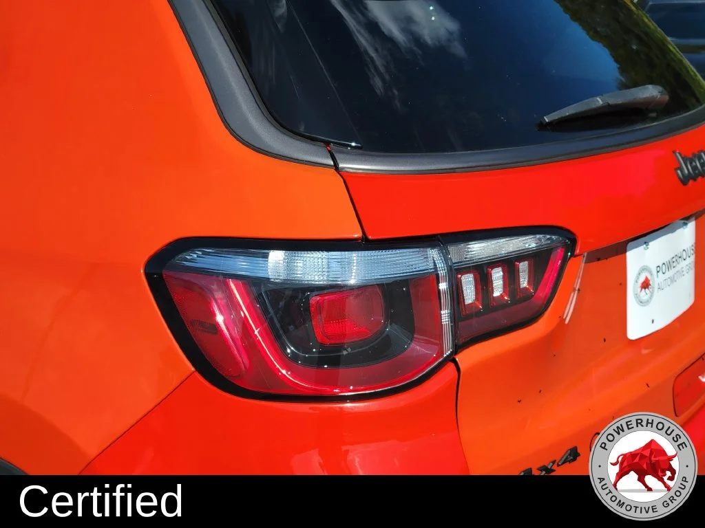 Used 2018 Orange Jeep Trailhawk image 13