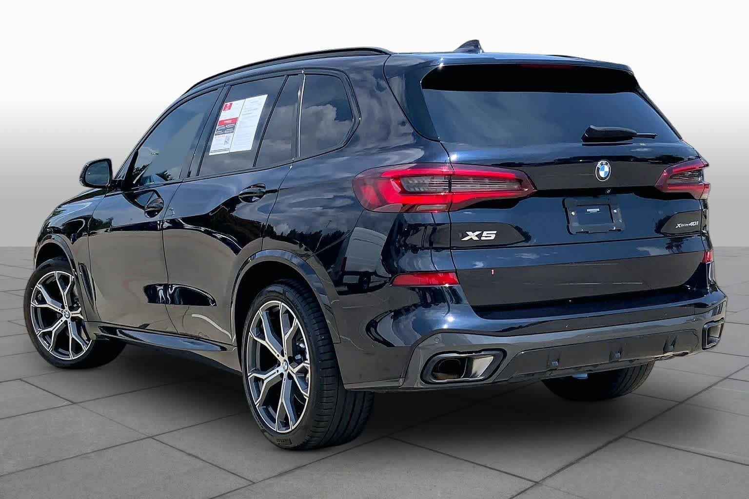 Used 2021 Black Sapphire Metallic BMW xDrive40i image 12