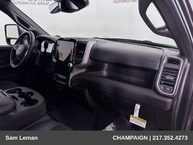 New 2026 Granite Crystal Metallic Clear-Coat Exterior Paint RAM Tradesman image 27