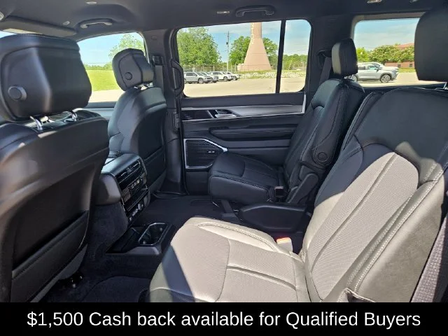 New 2026 High Gloss Black Exterior Paint Jeep Limited Altitude image 25