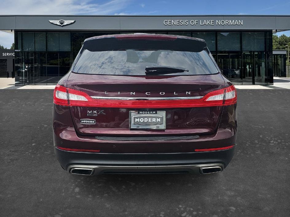 Used 2017 Burgundy Velvet Metallic Tinted Clearcoat Lincoln Black Label image 8